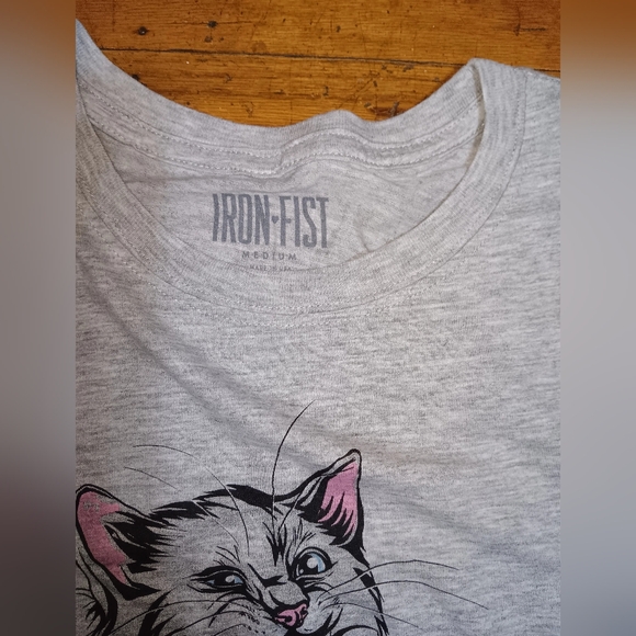 Iron fist t-shirt - Picture 3 of 3